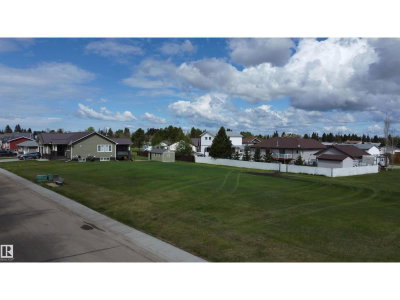 4520 50 AV | Warburg Alberta | Slide Image Four