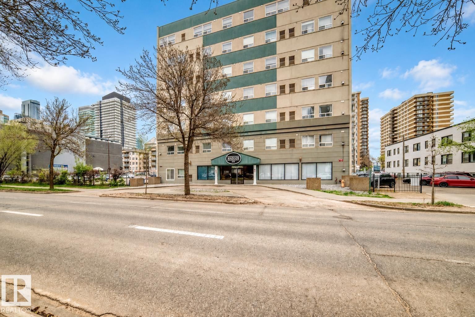 601 9919 105 ST NW, Edmonton, Alberta T5K 1B1
