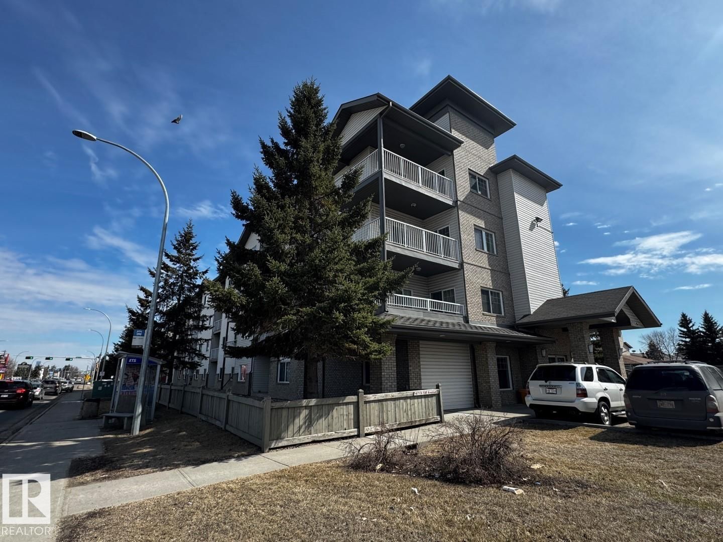 300 16715 100 AV NW, Edmonton, Alberta T5P 4Z5