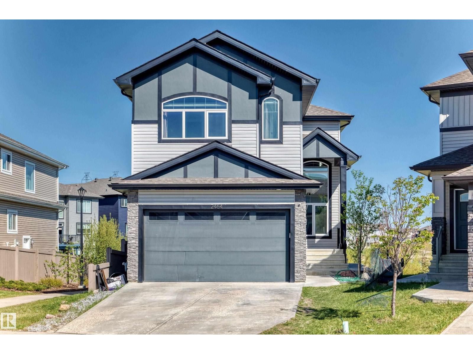 2464 15 AV, Edmonton, Alberta T6T 2L3
