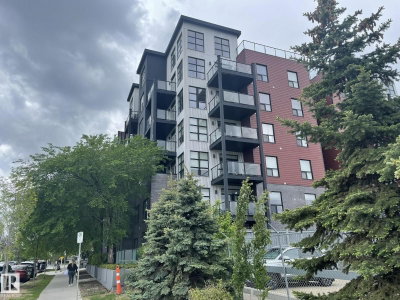 10518 113 ST | Edmonton Alberta | Slide Image Three