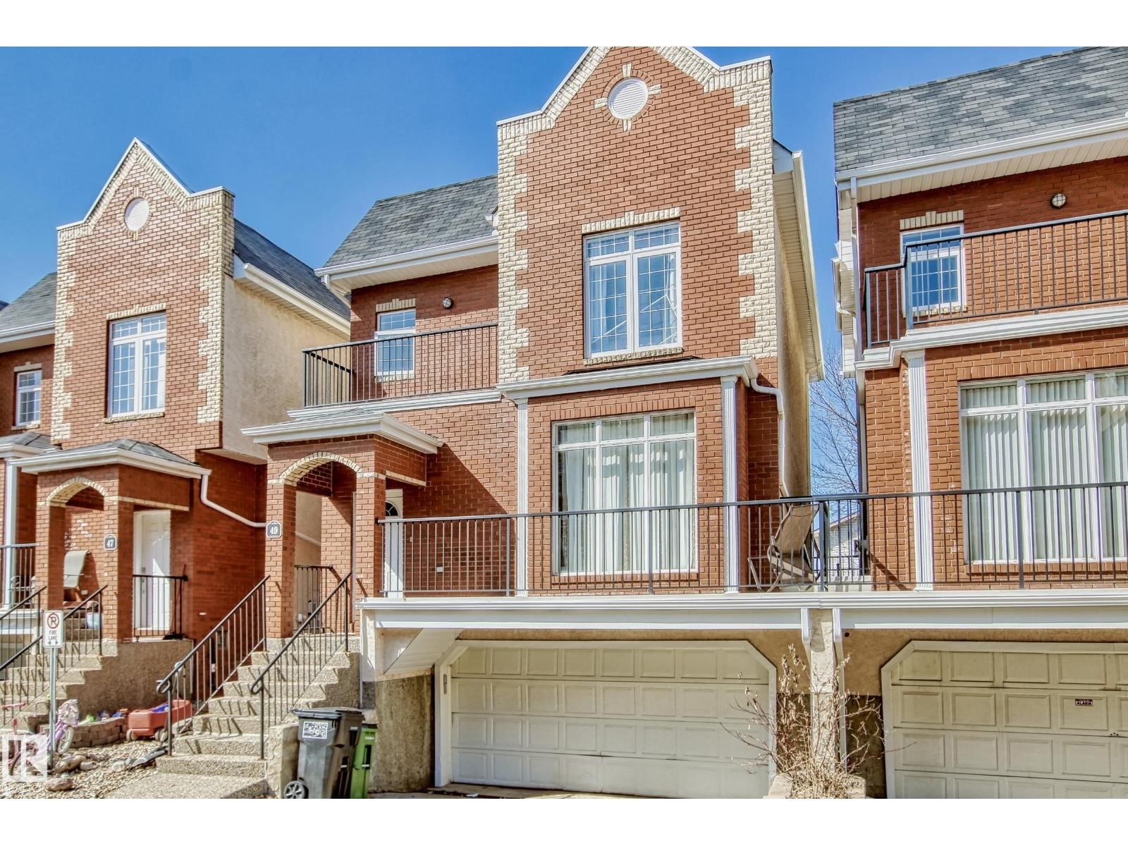 8403 164 AV, Edmonton, Alberta T5Z 3Y2