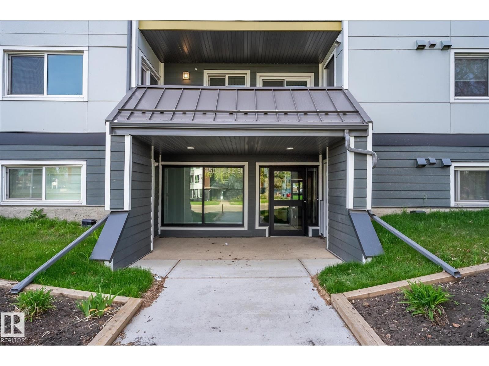 9504 182 ST, Edmonton, Alberta T5T 3A7