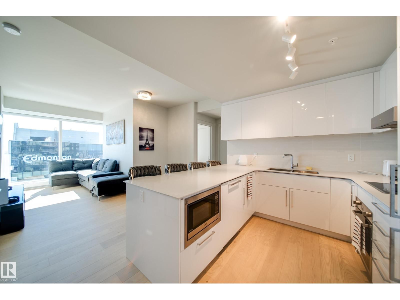 3505 10360 102 ST NW, Edmonton, Alberta T5J 4Y8