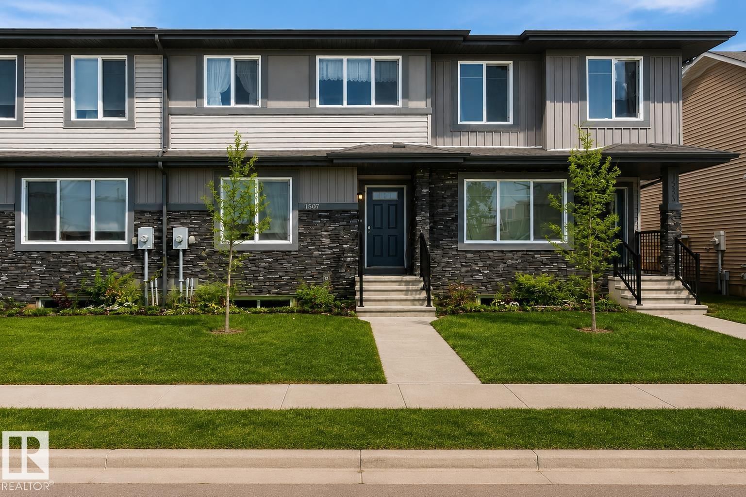 1537 SANDSTONE BV, Sherwood Park, Alberta T8H 1Z8