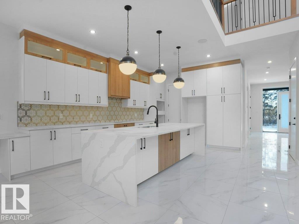 6730 CRAWFORD WY, Edmonton, Alberta T6W 4L8