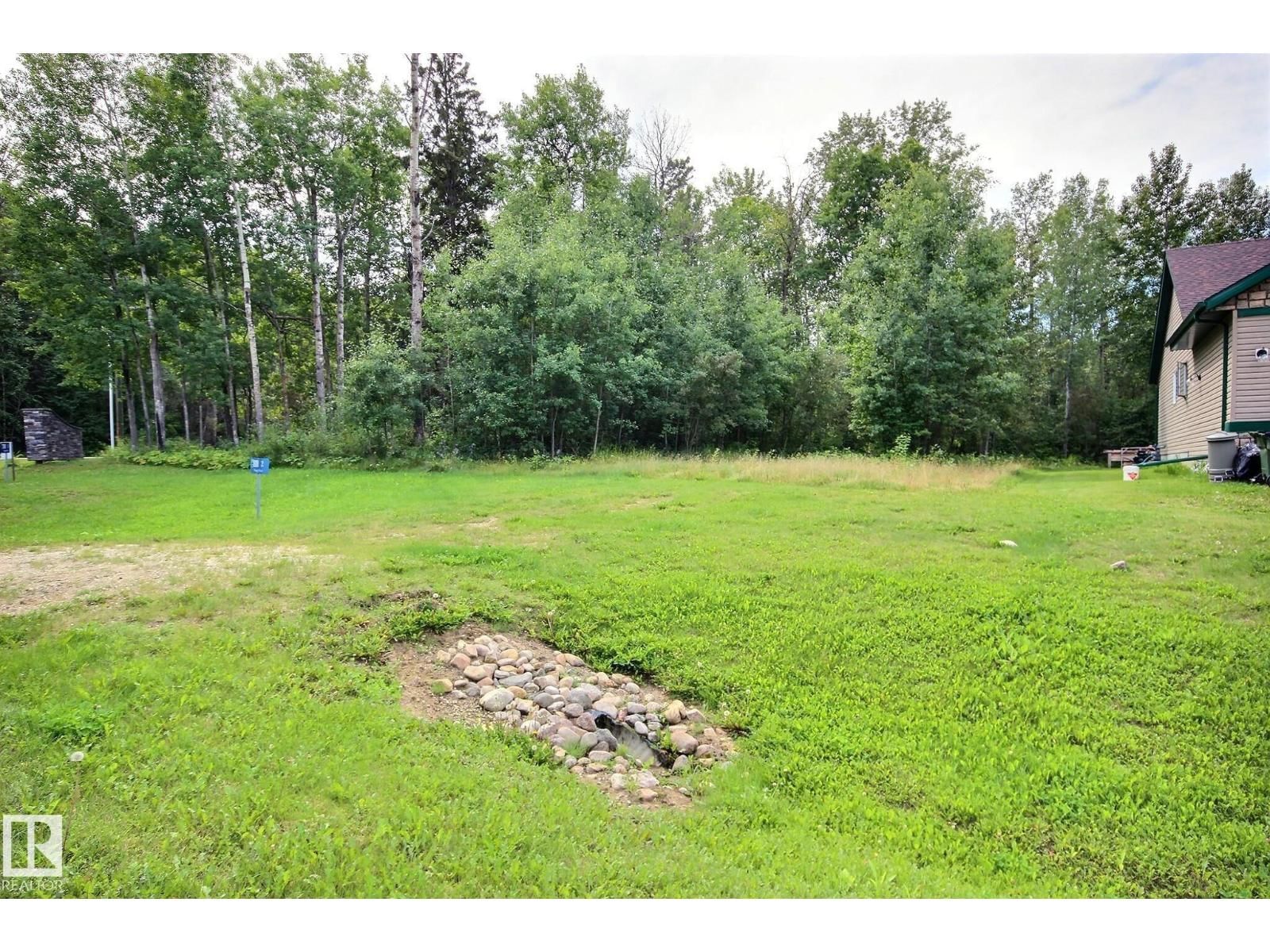2 POPPY PL, Rural Lac Ste. Anne County, Alberta T0E 1V0