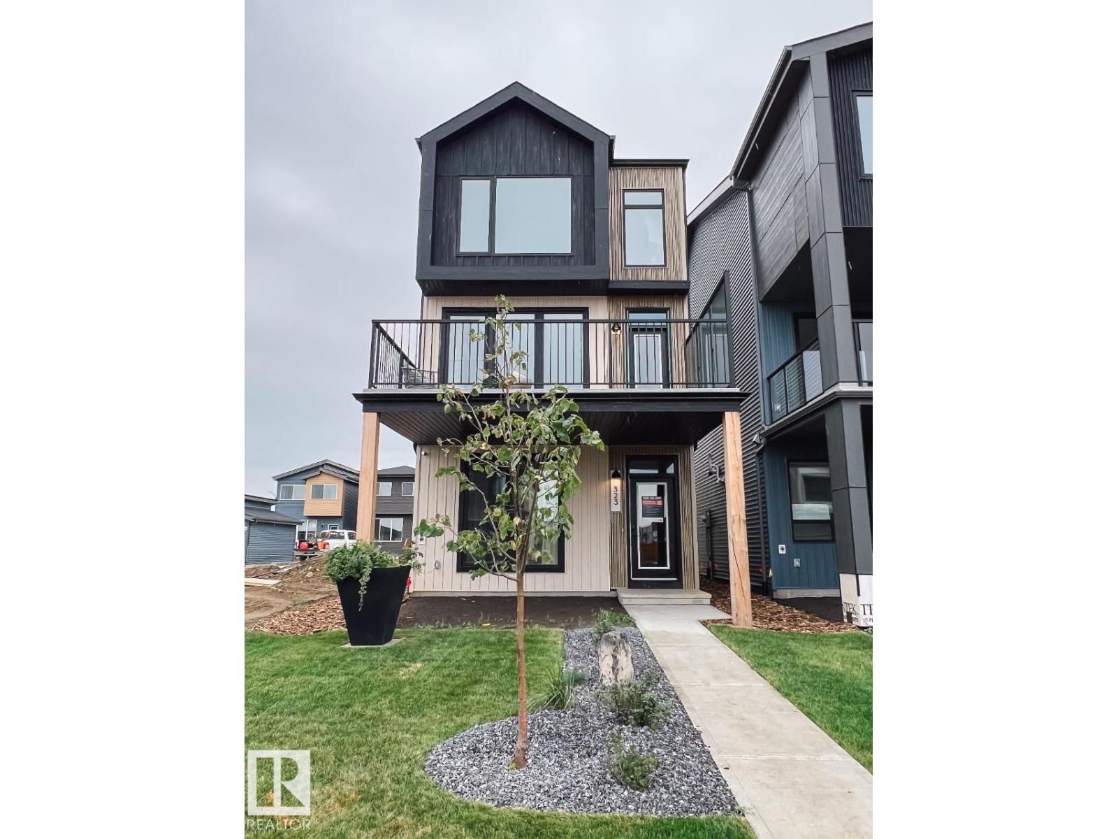 88 Devonshire DR, Sherwood Park, Alberta T8B 0G7