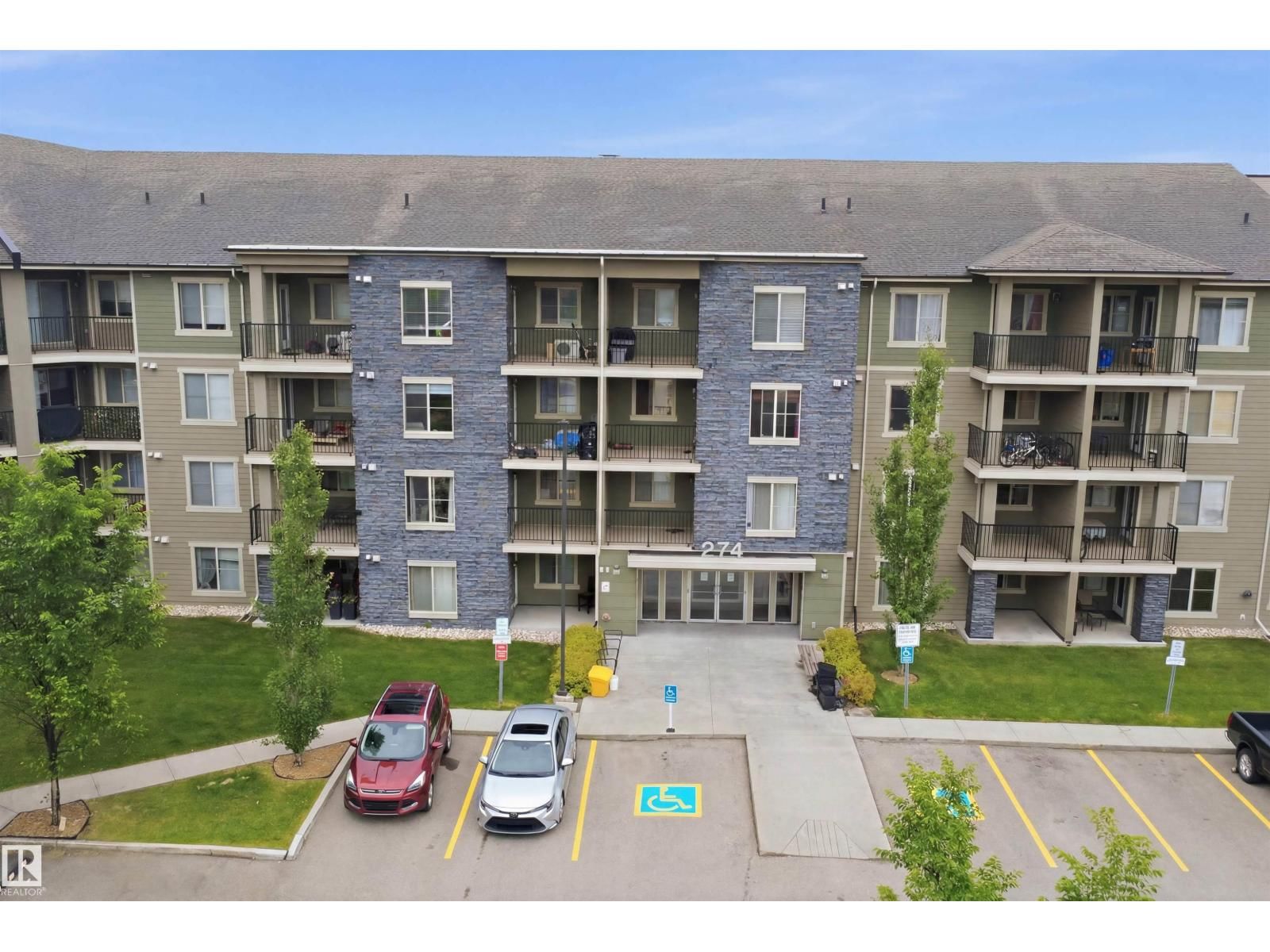 115 MCCONACHIE DR, Edmonton, Alberta T5Y 3N4