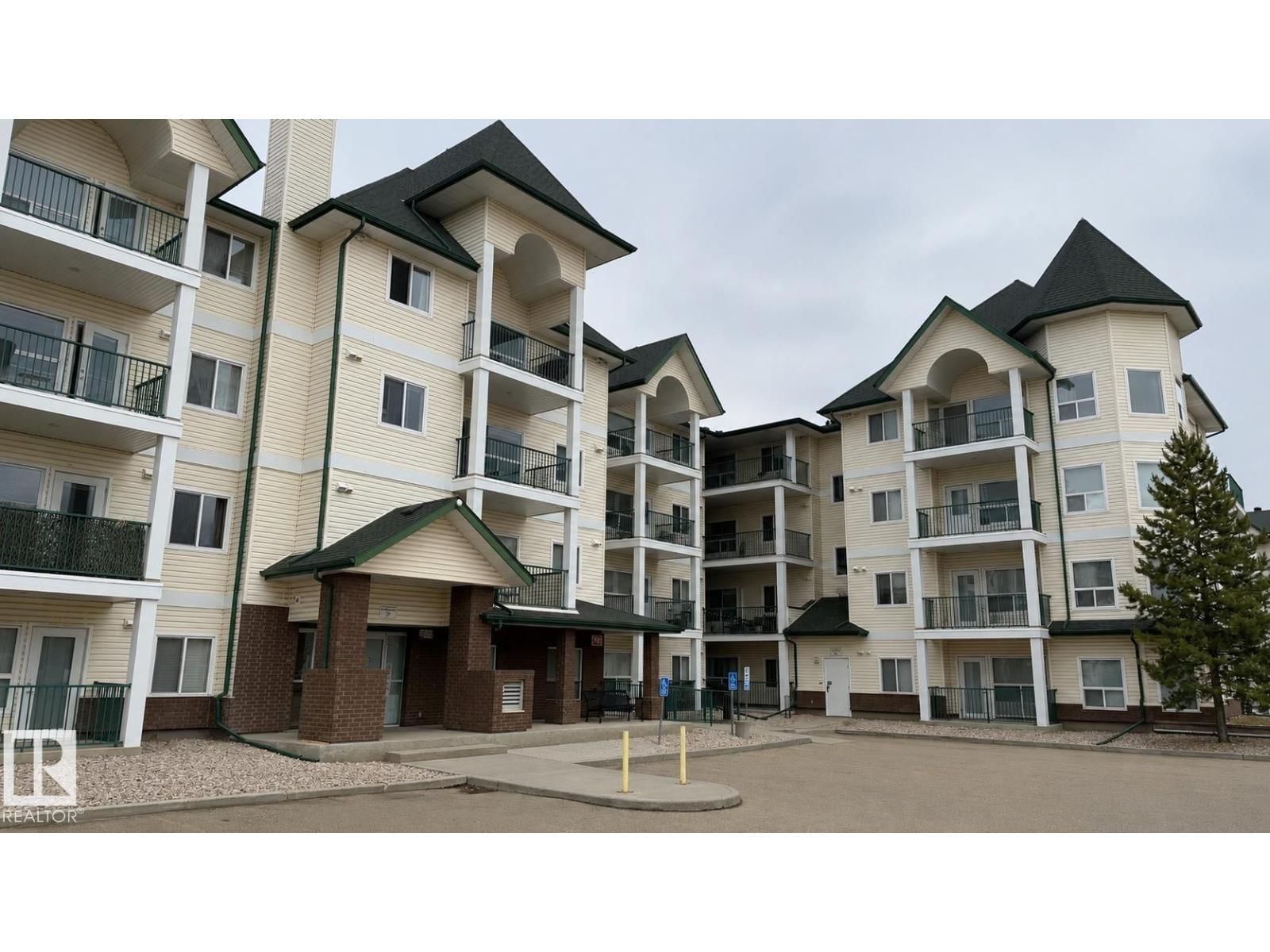 13635 34 ST, Edmonton, Alberta T5A 0C4