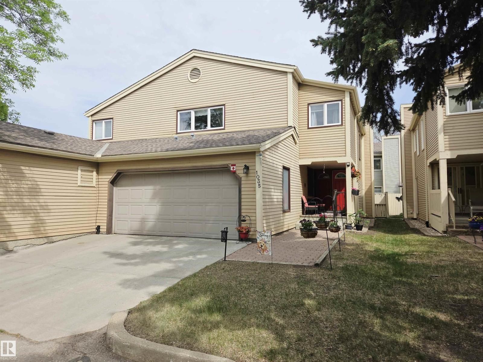 1035 109 ST, Edmonton, Alberta T6J 5G2