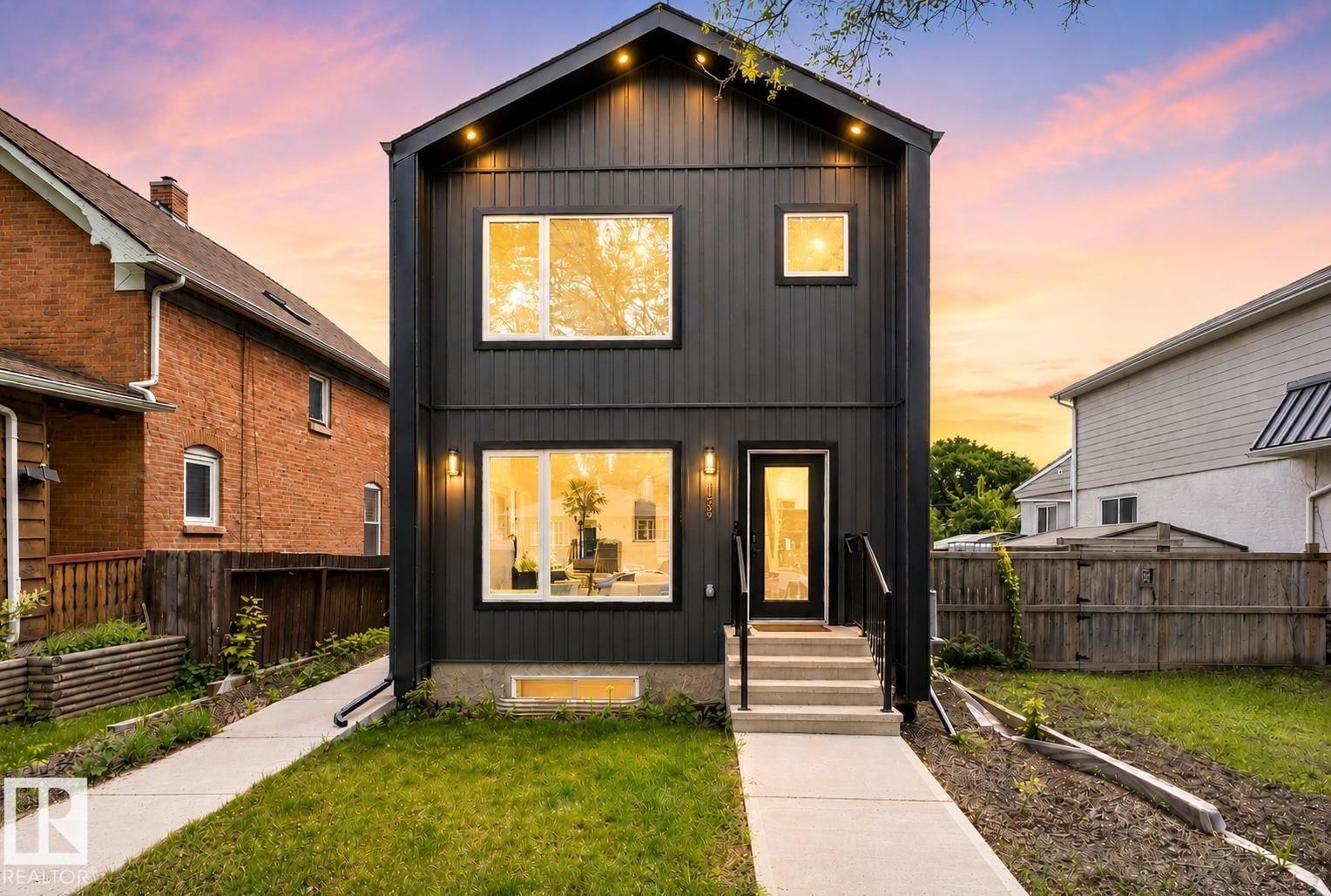 11539 86 ST, Edmonton, Alberta T5B 3J4