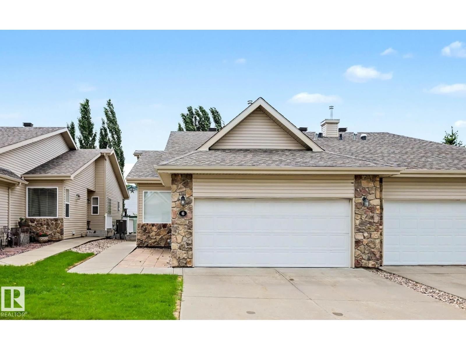 2031 BRENNAN CR, Edmonton, Alberta T5T 0W3