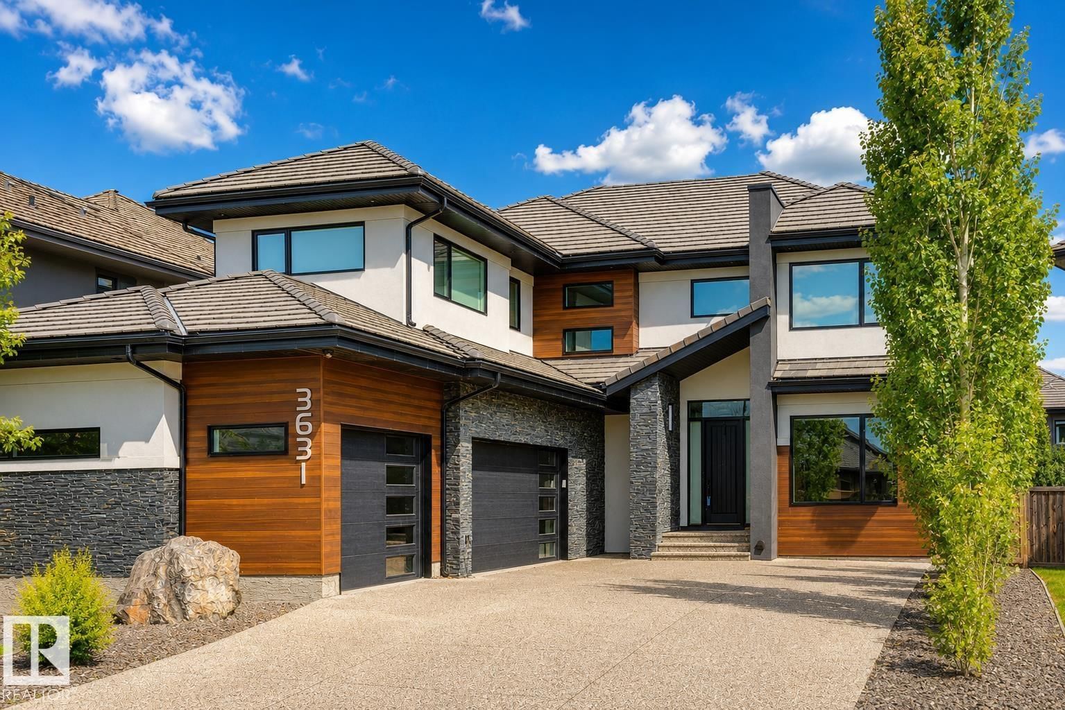 3631 WESTCLIFF WY, Edmonton, Alberta T6W 2L2