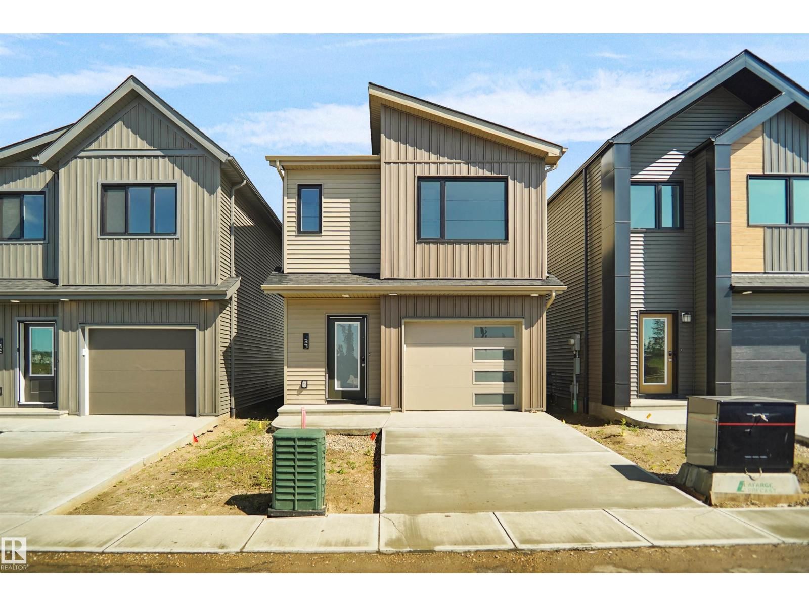 1430 Aster WY, Edmonton, Alberta T6T 2N8