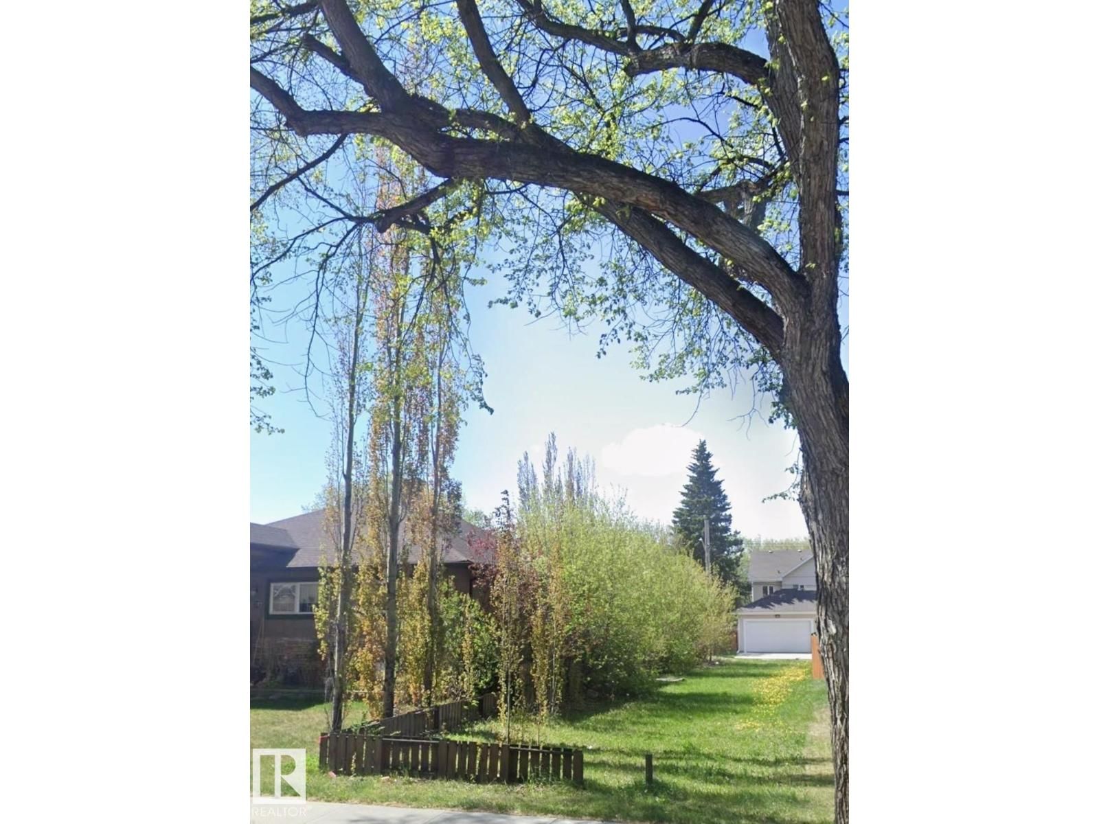 11726 125 ST NW, Edmonton, Alberta T5M 0N6