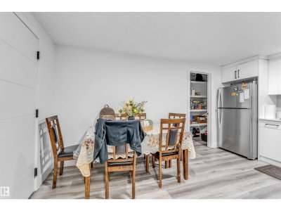 208 33 street | Edmonton Alberta | Slide Image Forty-one