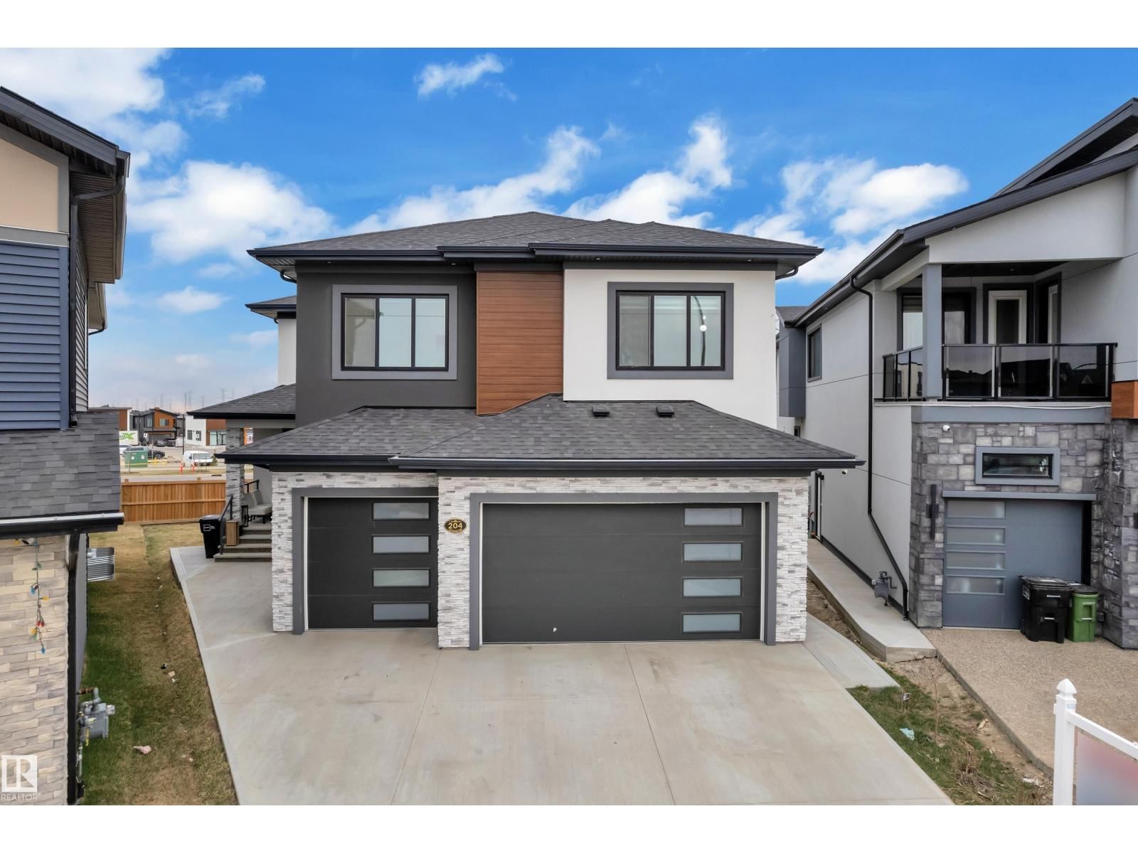 204 33 STREET, Edmonton, Alberta T6X 1A7