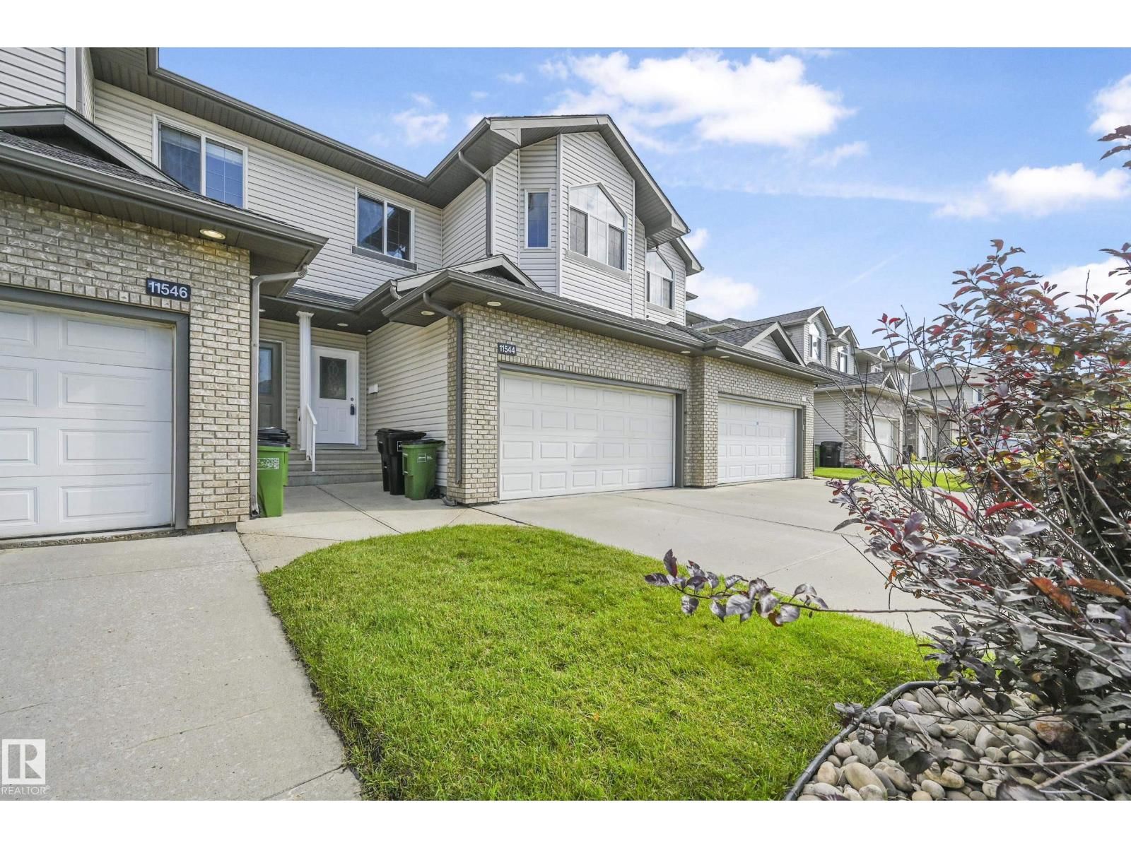 11544 11 AV, Edmonton, Alberta T6W 1W8