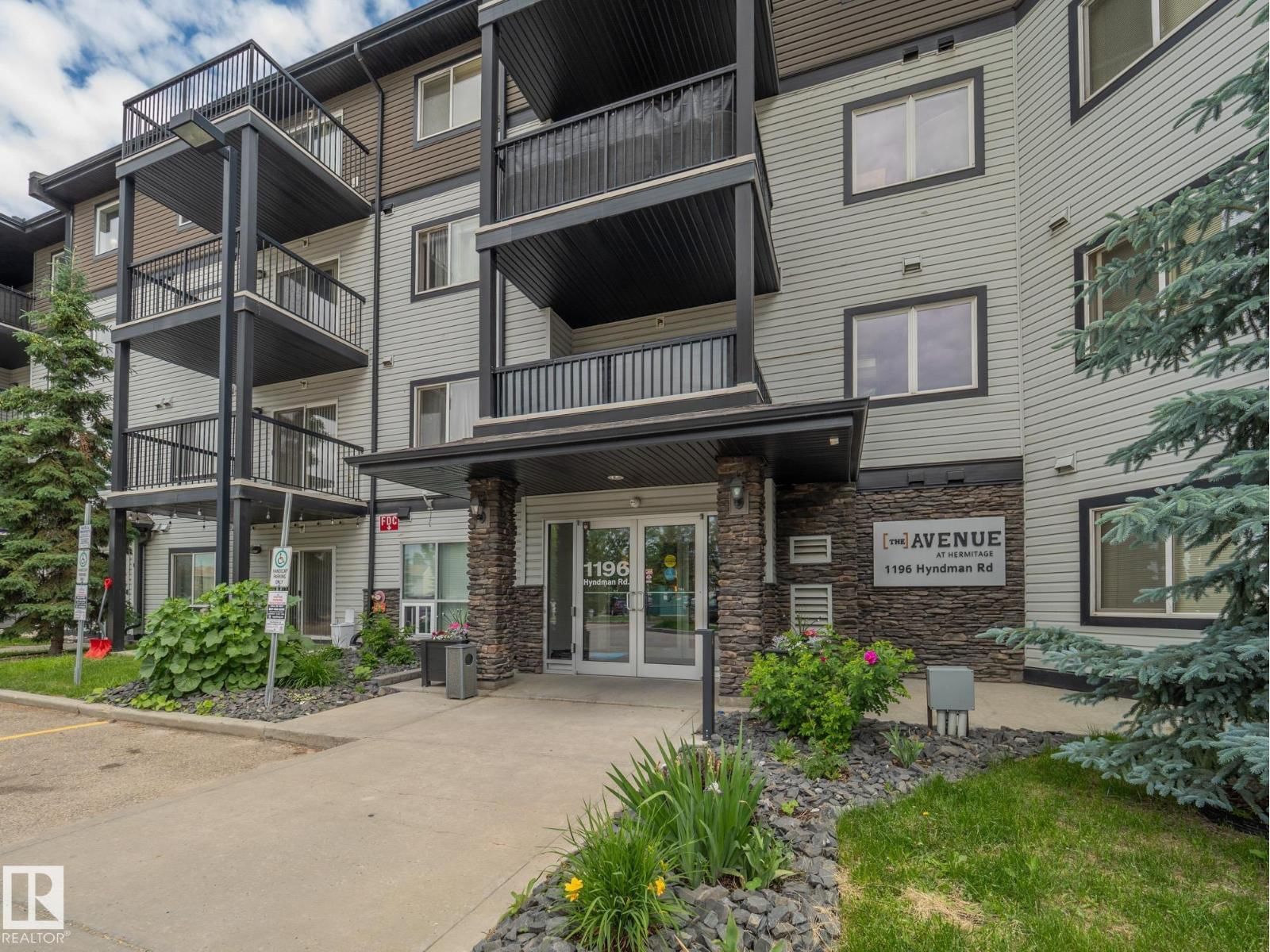 360 HYNDMAN RD S, Edmonton, Alberta T5A 0X8