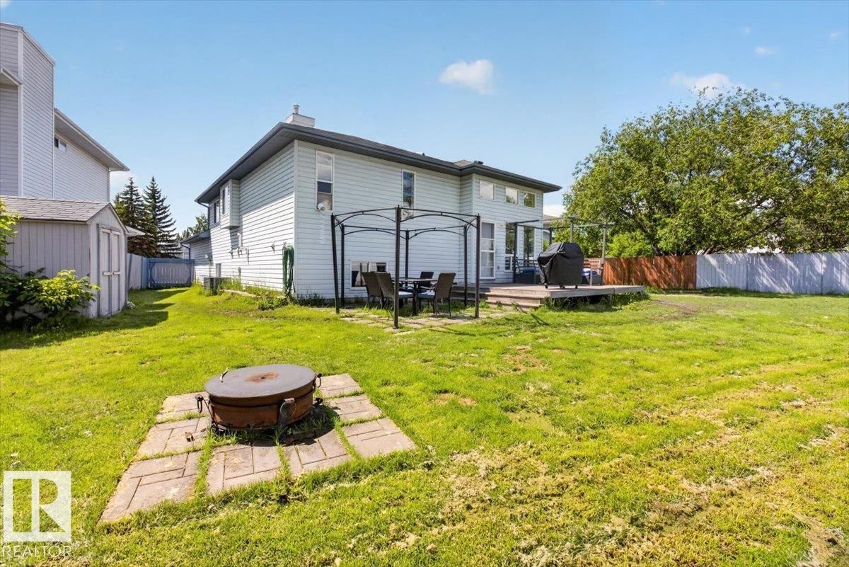 3907 33 ST, Edmonton, Alberta T6T 1J7