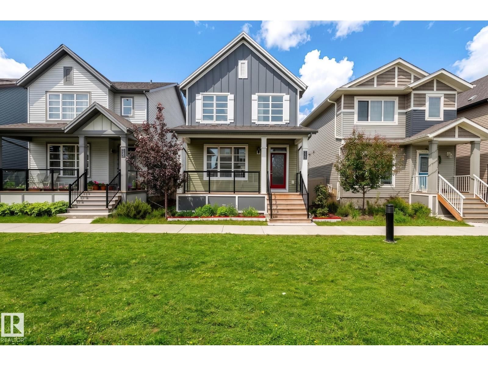1763 26A ST, Edmonton, Alberta T6T 2H8