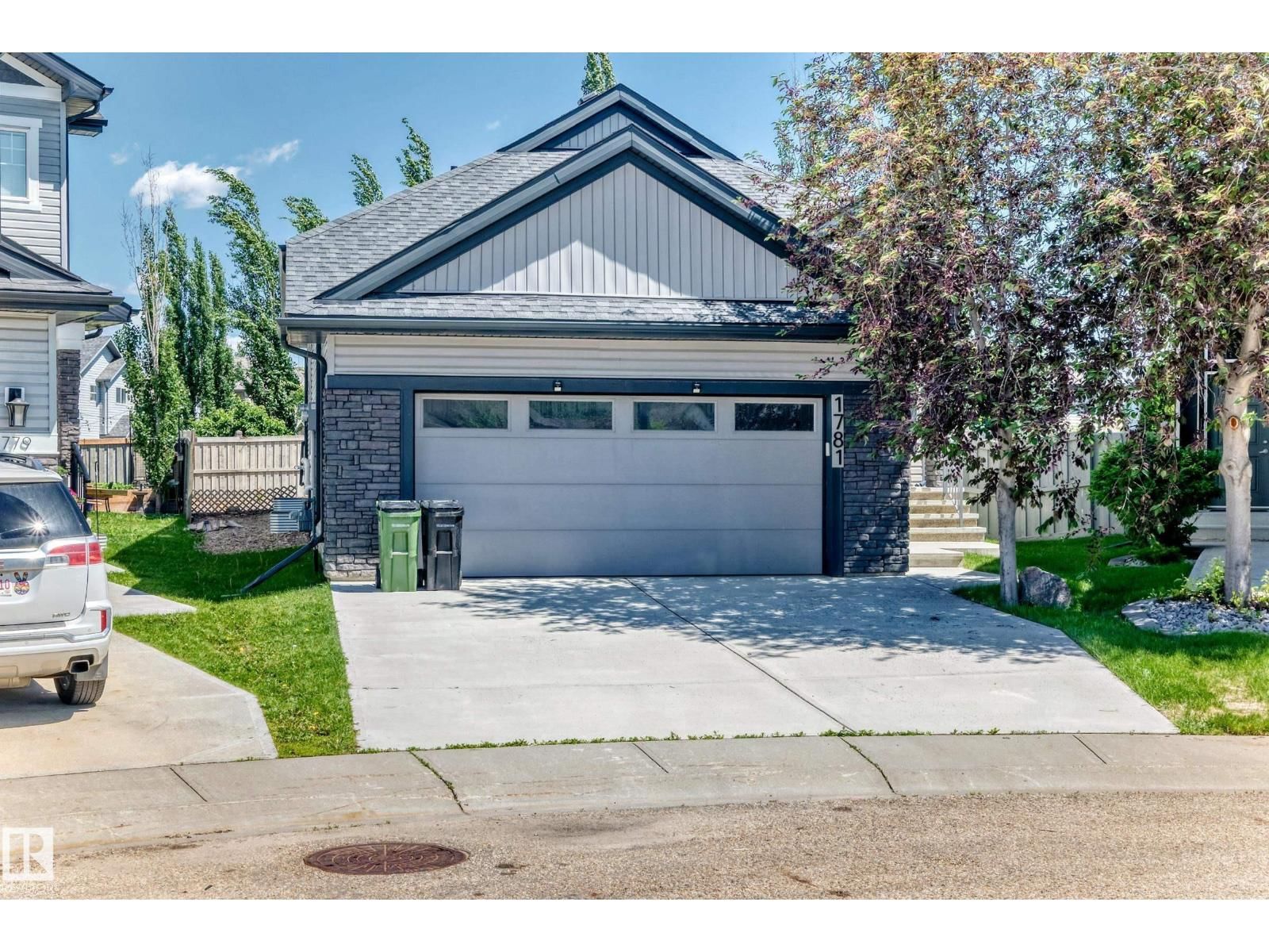 1781 MELROSE CR, Edmonton, Alberta T6W 0A2