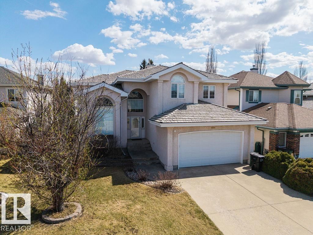 11551 14 AV, Edmonton, Alberta T6J 7B3