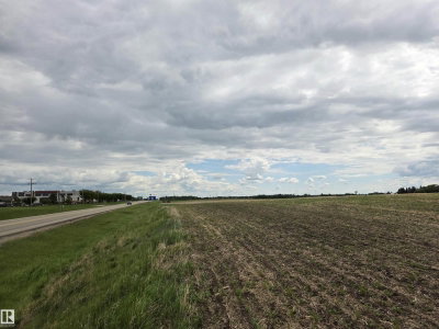 24209 HWY 625 | Beaumont Alberta | Slide Image Six
