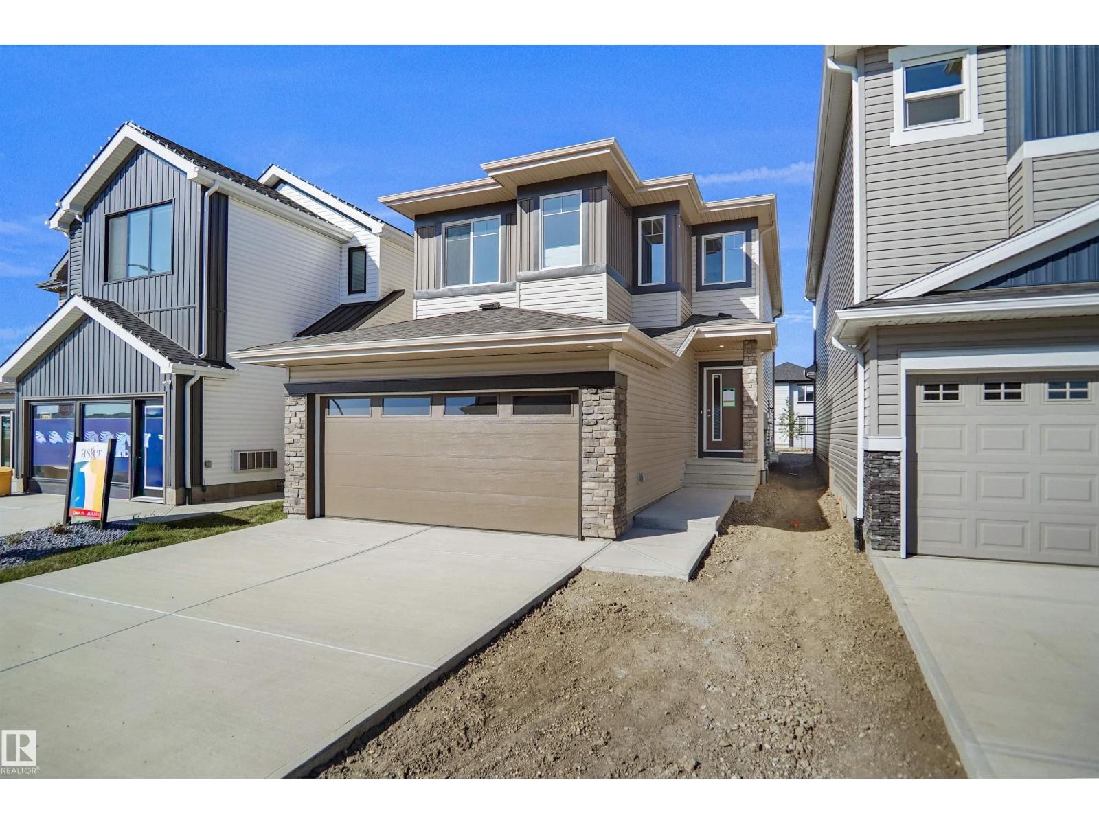 956 17 AV, Edmonton, Alberta T6T 2S5