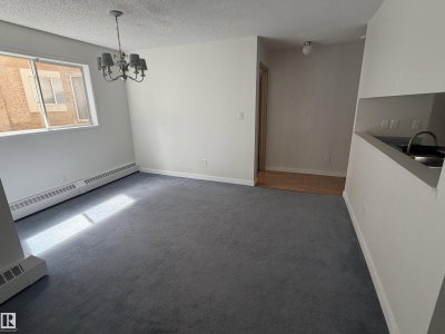 17467 98A AV NW | Edmonton Alberta | Slide Image Eight