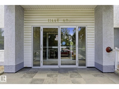 11446 40 AV NW | Edmonton Alberta | Slide Image Two