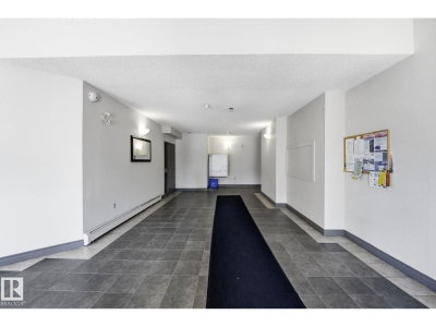11446 40 AV NW | Edmonton Alberta | Slide Image Three