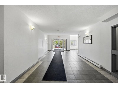 11446 40 AV NW | Edmonton Alberta | Slide Image Four