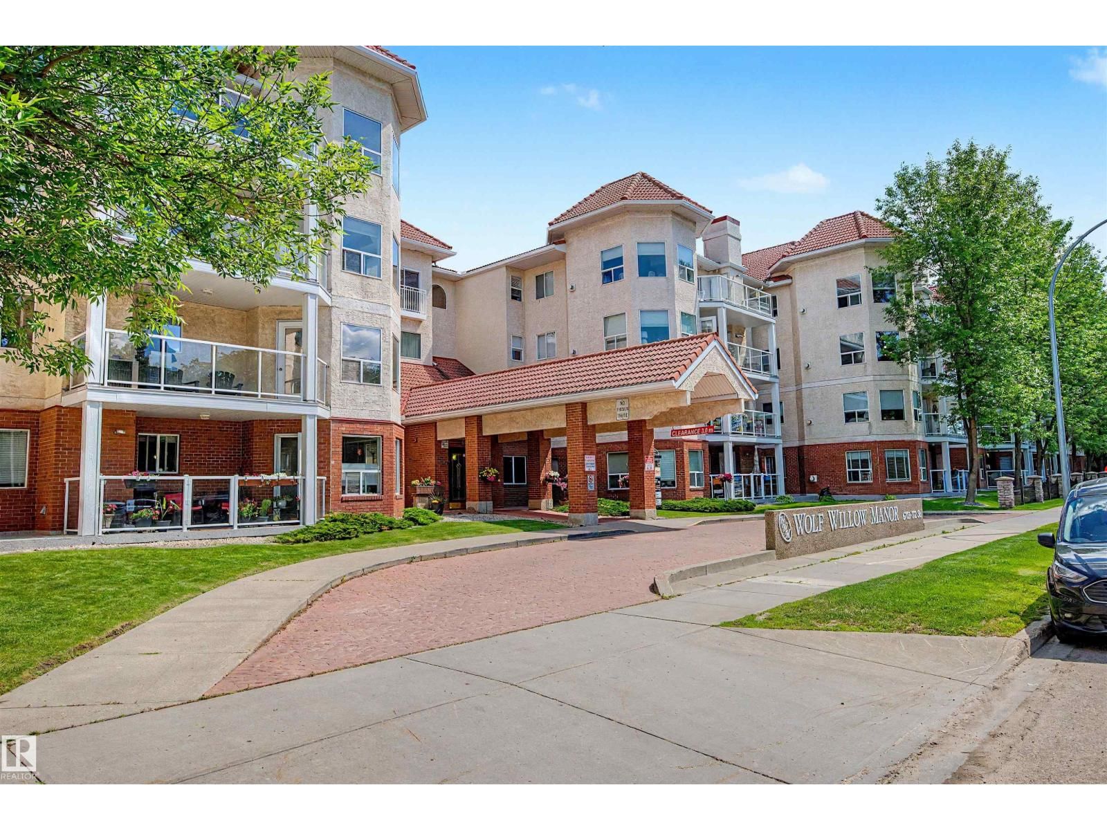 6703 172 ST, Edmonton, Alberta T5T 6H9