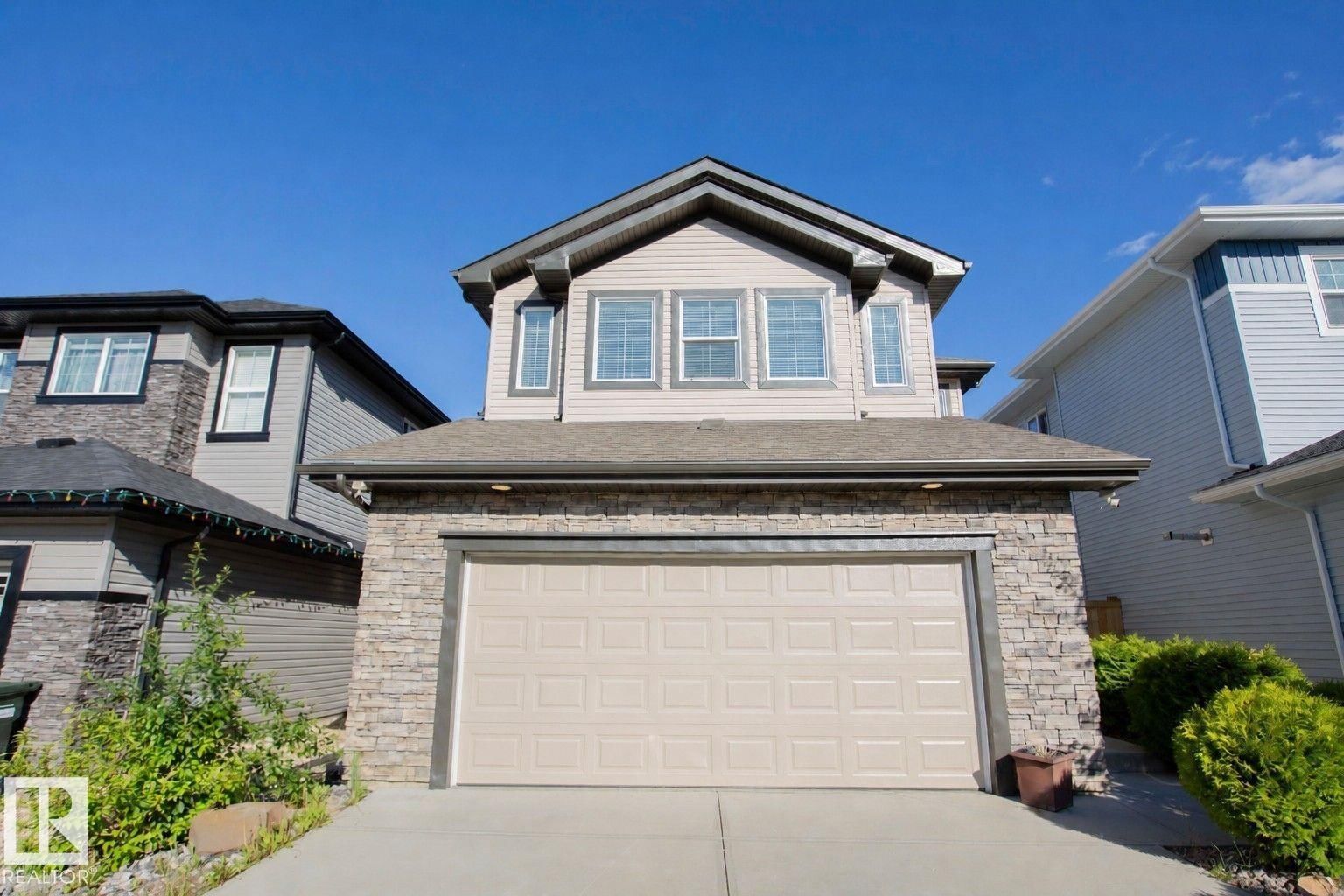 8 MEADOWLINK CM, Spruce Grove, Alberta T7X 0W1