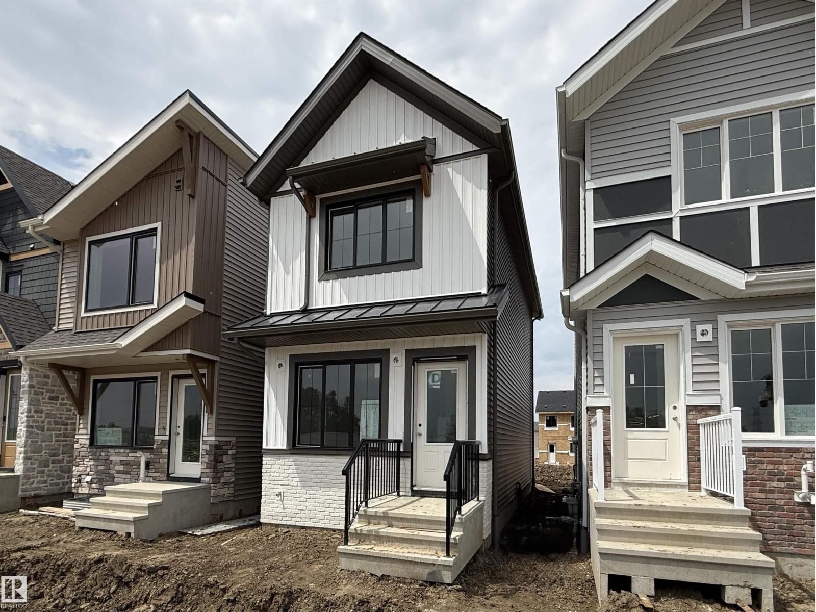 1320 9 ST, Edmonton, Alberta T6T 2W2