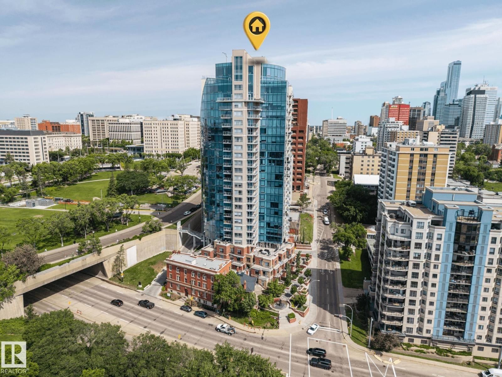 9720 106 ST, Edmonton, Alberta T5K 0K8