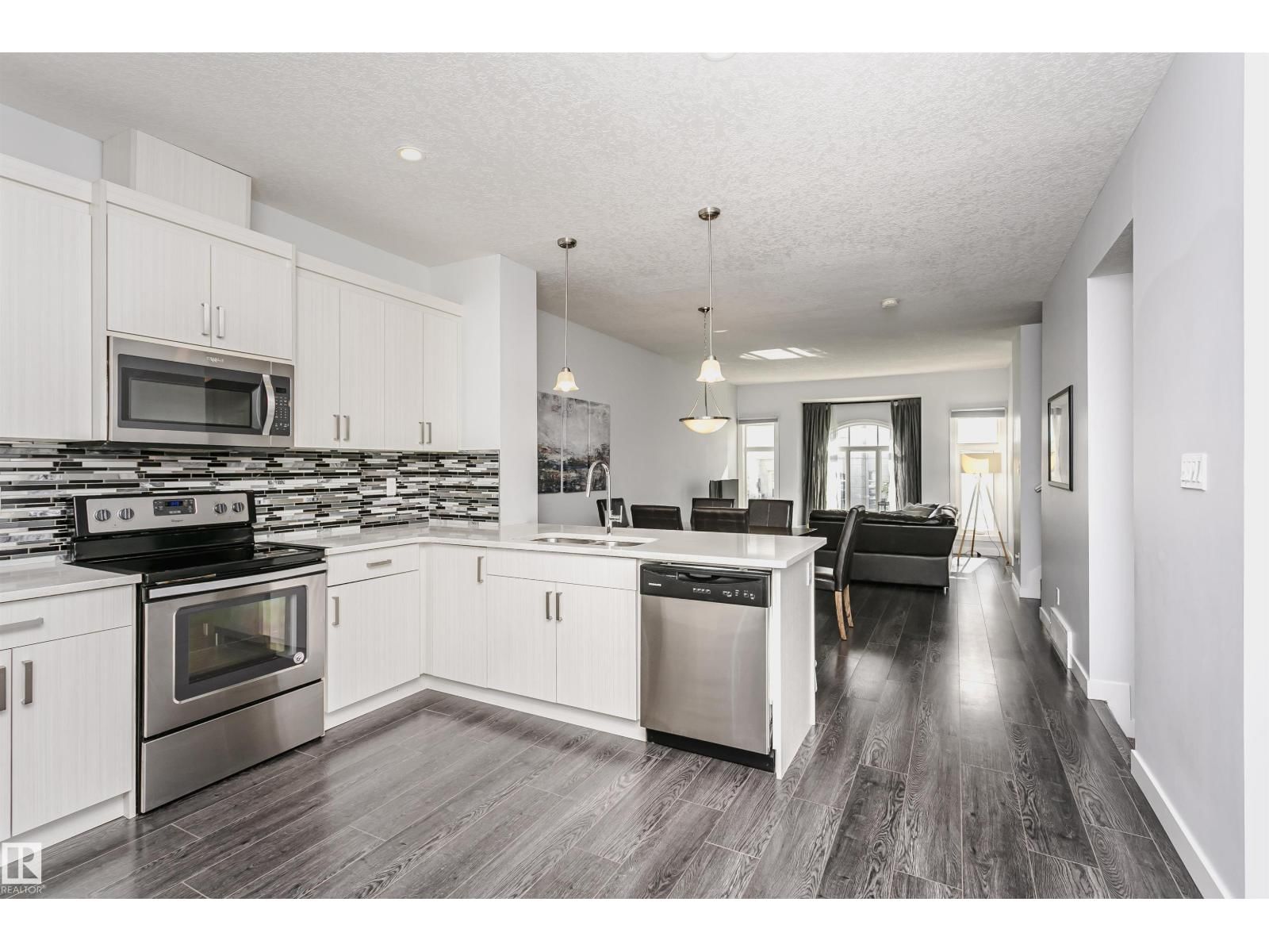 55 723 172 ST SW, Edmonton, Alberta T6W 2N6