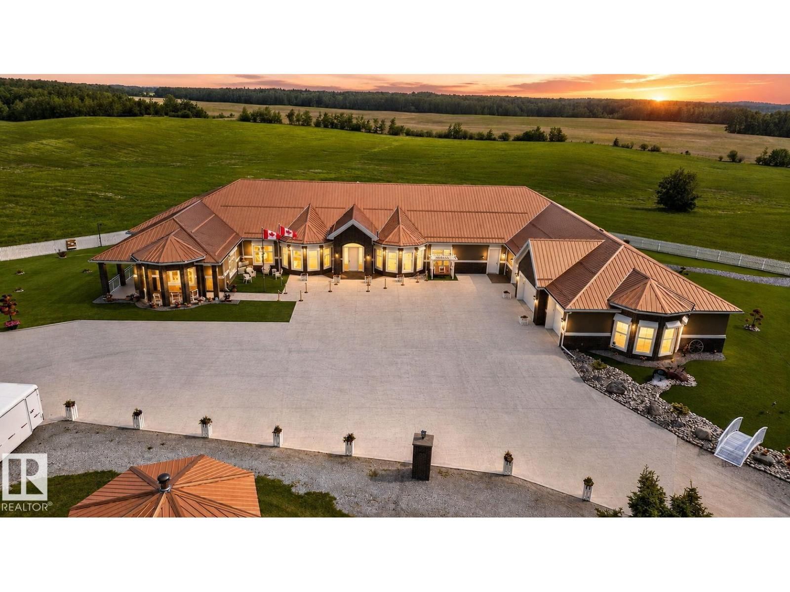 55513 RANGE ROAD 14, Rural Lac Ste. Anne County, Alberta T0E 1V0