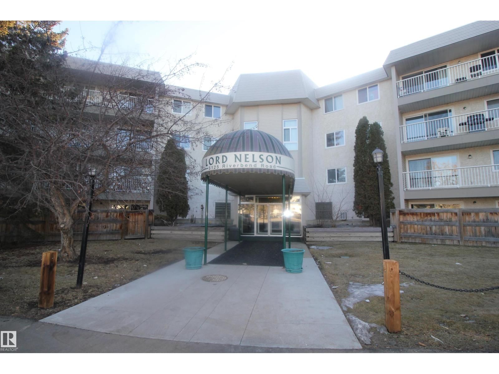 5125 RIVERBEND RD, Edmonton, Alberta T6H 5K5
