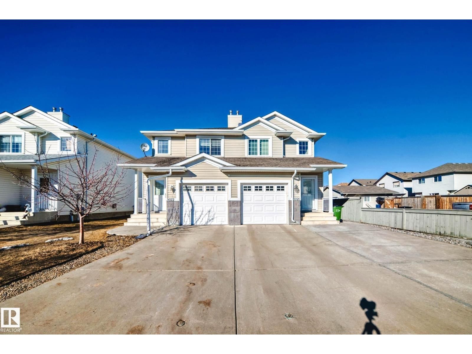 5922 164 AV, Edmonton, Alberta T5Y 0B3