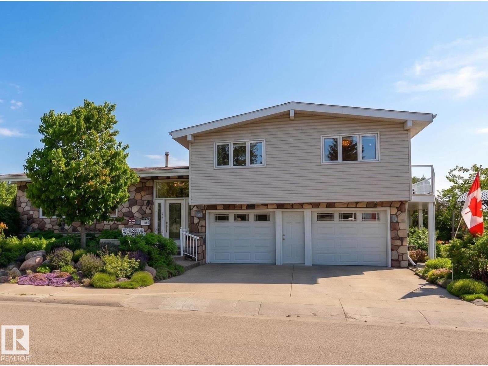 7802 132A AV, Edmonton, Alberta T5C 2C4