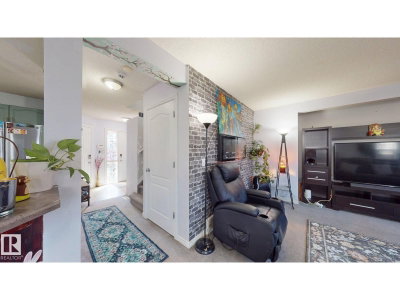1808 36 AV NW | Edmonton Alberta | Slide Image Fifteen