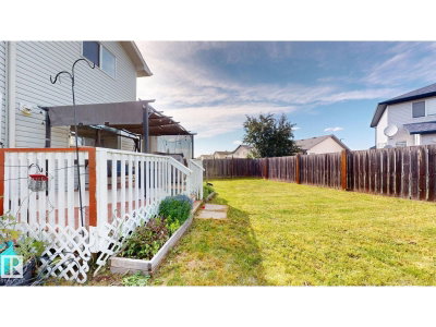 1808 36 AV NW | Edmonton Alberta | Slide Image Thirty-two