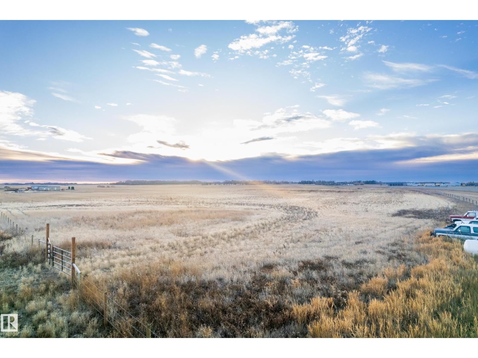 265 Hwy 44 RR, Rural Sturgeon County, Alberta T8R 0J3