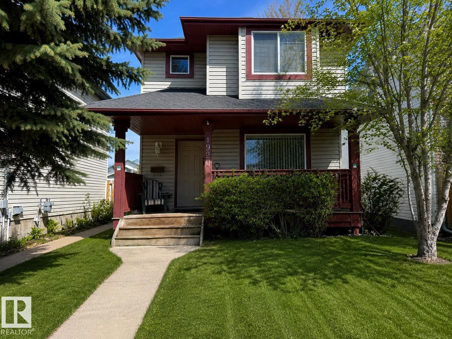 1920 37 AV, Edmonton, Alberta T6T 1S7