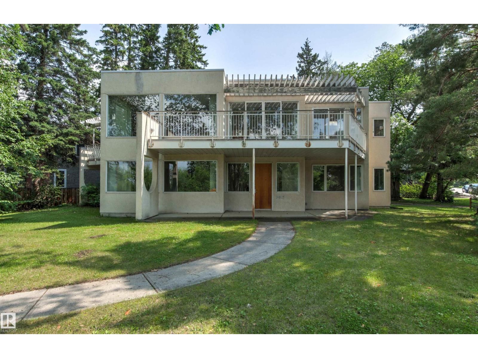 7415 SASKATCHEWAN DR, Edmonton, Alberta T6G 2A5