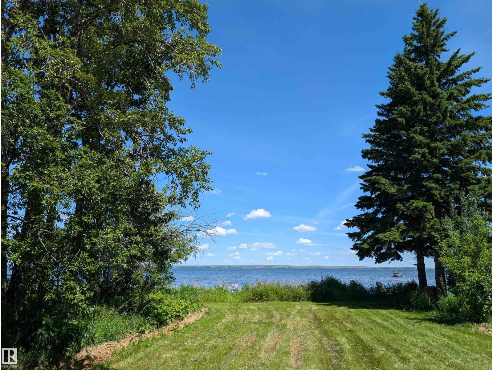 332 CRYSTAL SPRINGS DR, Rural Wetaskiwin County, Alberta T0C 2V0