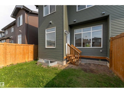 1457 KESWICK DR | Edmonton Alberta | Slide Image Three